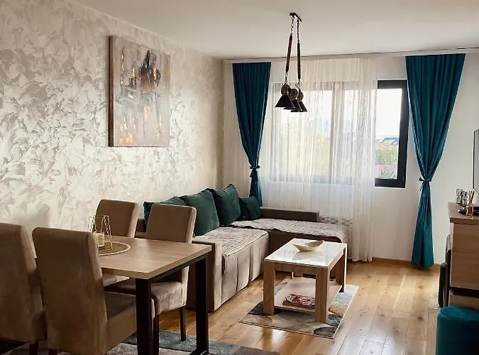 Neo アパート ズラティボール